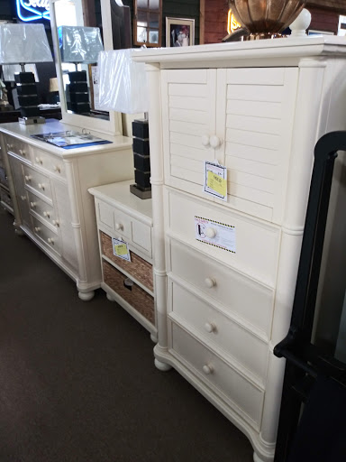 Unfinished Furniture Store «Chestertown Antique & Furniture», reviews and photos, 6612 Church Hill Rd, Chestertown, MD 21620, USA