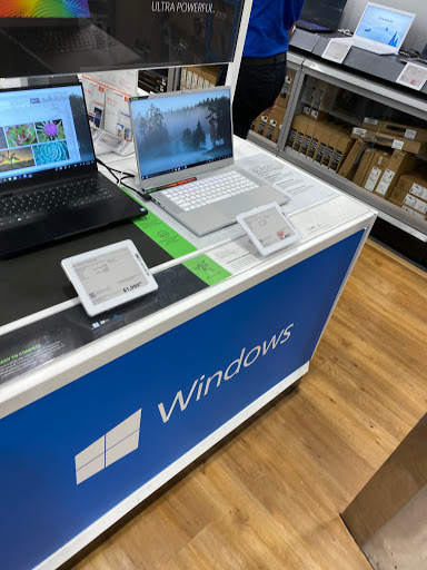 Electronics Store «Best Buy», reviews and photos, 8923 Bay Pkwy, Brooklyn, NY 11214, USA