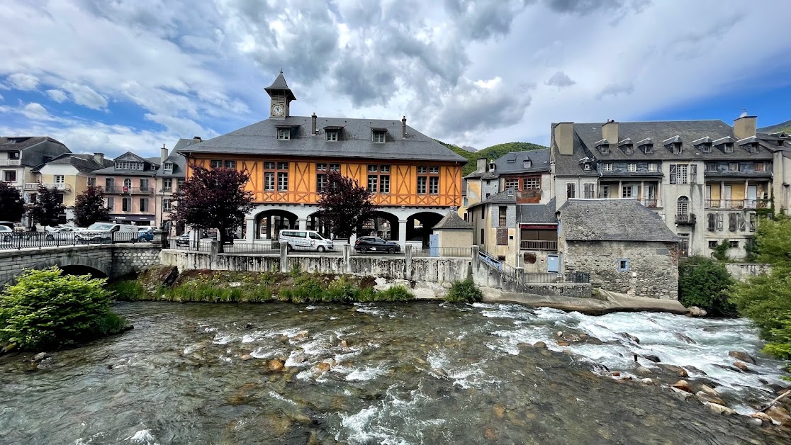 Le Café de Londres à Arreau (Hautes-Pyrénées 65)