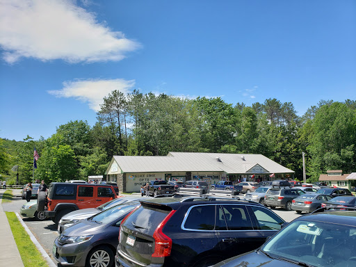 Gift Shop «Quechee Gorge Gifts & Sportswear», reviews and photos, 6053 Woodstock Rd, Quechee, VT 05059, USA