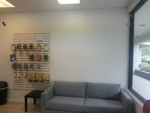 Electronics Repair Shop «Computer Repair Doctor», reviews and photos, 2501 S University Dr, Davie, FL 33324, USA