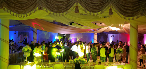 Shopping Mall «City Shopping Center», reviews and photos, 2201 Long Beach Blvd, Compton, CA 90221, USA