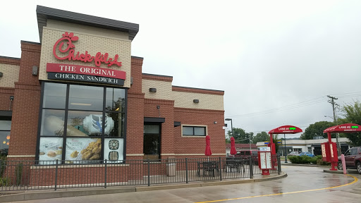 Fast Food Restaurant «Chick-fil-A», reviews and photos, 2801 E Market St, York, PA 17402, USA