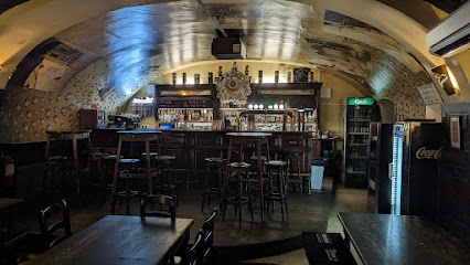 Deane,s Irish Pub&Grill - Strada Republicii 19, Brașov 500030, Romania