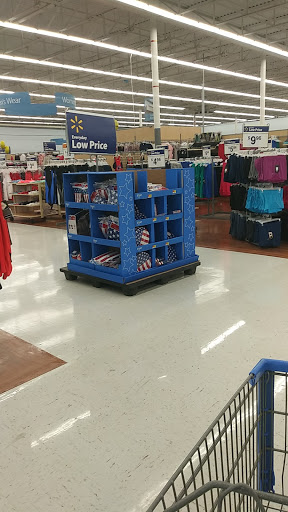 Discount Store «Walmart», reviews and photos, 2300 Dixwell Ave, Hamden, CT 06514, USA