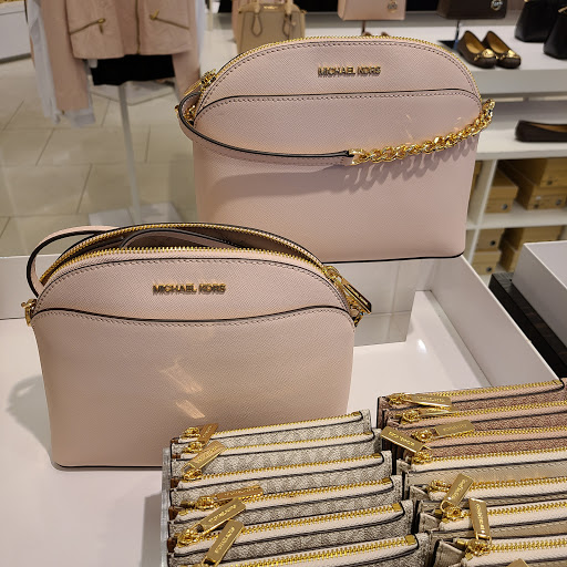Fashion Accessories Store «Michael Kors», reviews and photos, 200-495 Bass Pro Dr, Pearl, MS 39208, USA
