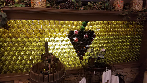 Winery «Stonehaus Winery», reviews and photos, 2444 Genesis Rd # 103, Crossville, TN 38571, USA