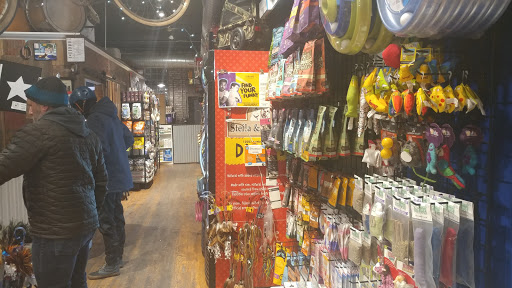 Pet Supply Store «Ruff Haus Pets», reviews and photos, 4652 N Rockwell St, Chicago, IL 60625, USA