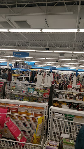Clothing Store «Ross Dress for Less», reviews and photos, 7511 Lemont Rd, Darien, IL 60561, USA