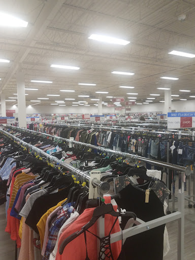 Clothing Store «Burlington Coat Factory», reviews and photos, 39200 Van Dyke, Sterling Heights, MI 48313, USA