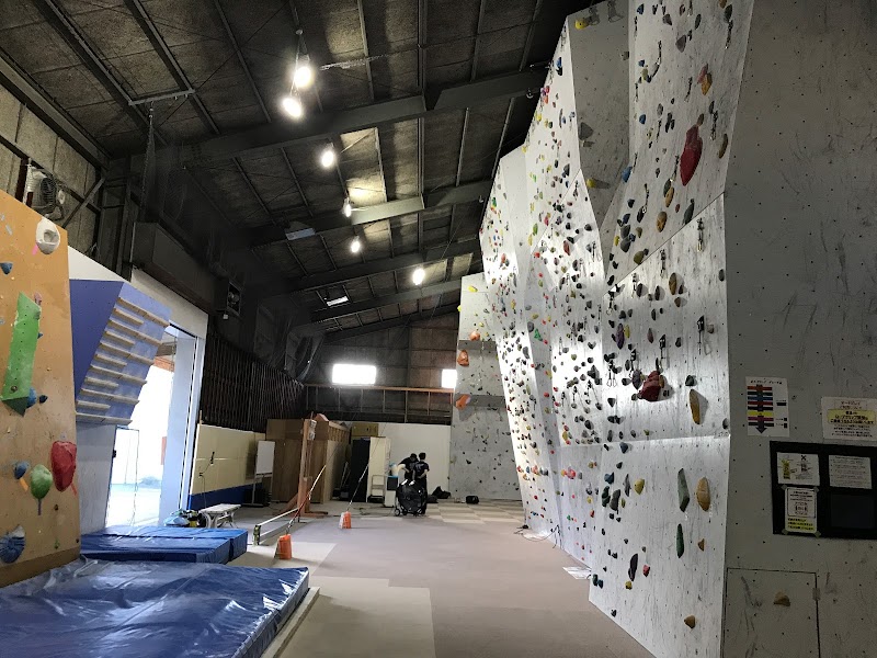 深谷クライミングヴィレッジ 埼玉県深谷市上柴町東 ロック クライミング ジム グルコミ