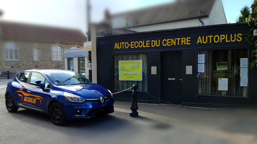 Auto-École Of Centre Autoplus à Plaisir, Yvelines