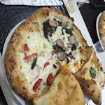 Photo n°1 de l'avis de Lucia.o fait le 23/11/2022 à 23:19 sur le  Pizzeria da Gigino e Figli à Naples