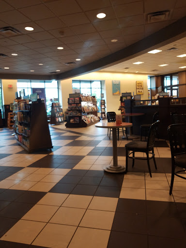 Book Store «Barnes & Noble Booksellers Hillside Village», reviews and photos, 305 Farm to Market Road 1382 #520, Cedar Hill, TX 75104, USA