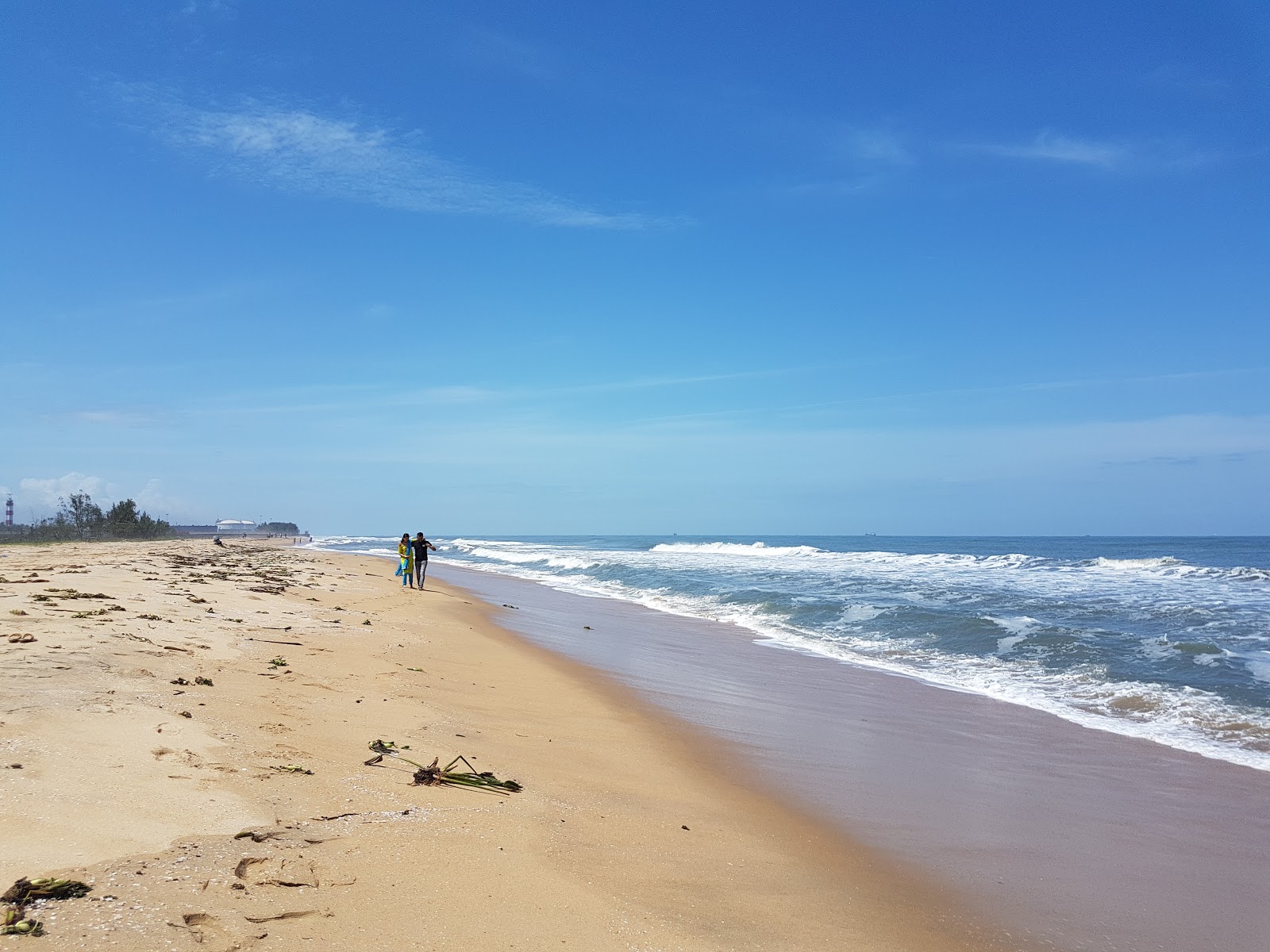 Φωτογραφία του Puthuvype Beach με μακρά ευθεία ακτή