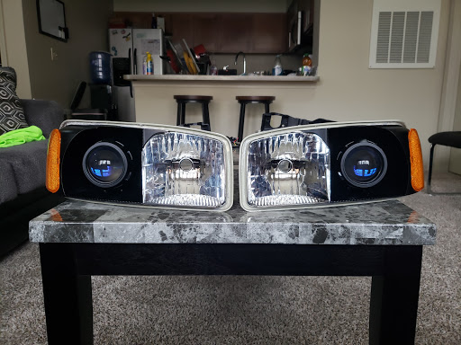 Auto Body Shop «Top Shot Paint Repair LLC», reviews and photos, 423 St Francis S, Wichita, KS 67202, USA