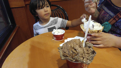 Ice Cream Shop «Cold Stone Creamery», reviews and photos, 16010 SE Mill Plain Blvd #101, Vancouver, WA 98684, USA