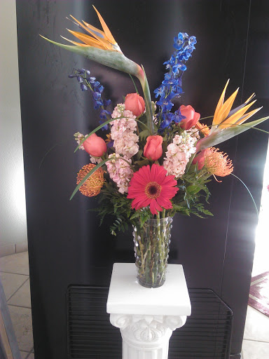 Florist «Fort Myers Flower House», reviews and photos, 3441 Fowler St, Fort Myers, FL 33901, USA