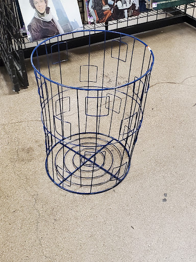 Thrift Store «7th St & Thunderbird Goodwill Retail Store & Donation Center», reviews and photos, 13236 N 7th St, Phoenix, AZ 85022, USA