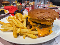 Hamburger du Restaurant américain Steak Easy Américan Food à Amiens - n°11