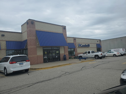 Thrift Store «Goodwill Store & Donation Center», reviews and photos, 543 North Ave, Glendale Heights, IL 60139, USA