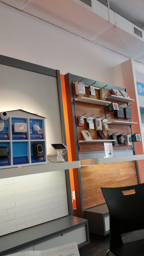 Cell Phone Store «AT&T Authorized Retailer», reviews and photos, 108 School St, Glen Cove, NY 11542, USA
