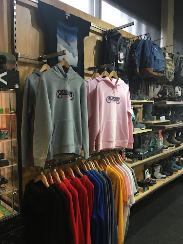 Cheapskates Christchurch - Sporting goods store