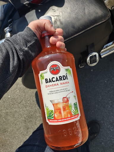 Liquor Store «Grants Pass Liquor Stores», reviews and photos, 210 SE 8th St, Grants Pass, OR 97526, USA