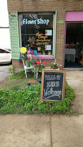 The Rose Cottage, 3010 Atwood Ave, Madison, WI 53704, USA, 