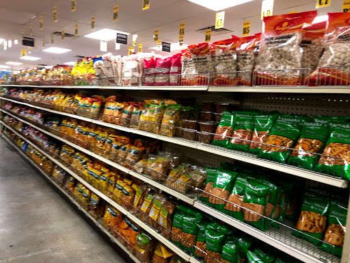 Indian grocery store,African goods store,Fruit and vegetable store,Mexican grocery store,Money order service,Money transfer service,Produce market,Propane supplier,Snack bar,Tobacco shop «India Grand Bazar (World Food Mart)», reviews and photos, 1210 SE Walton Blvd,Bentonville, AR 72712,United States