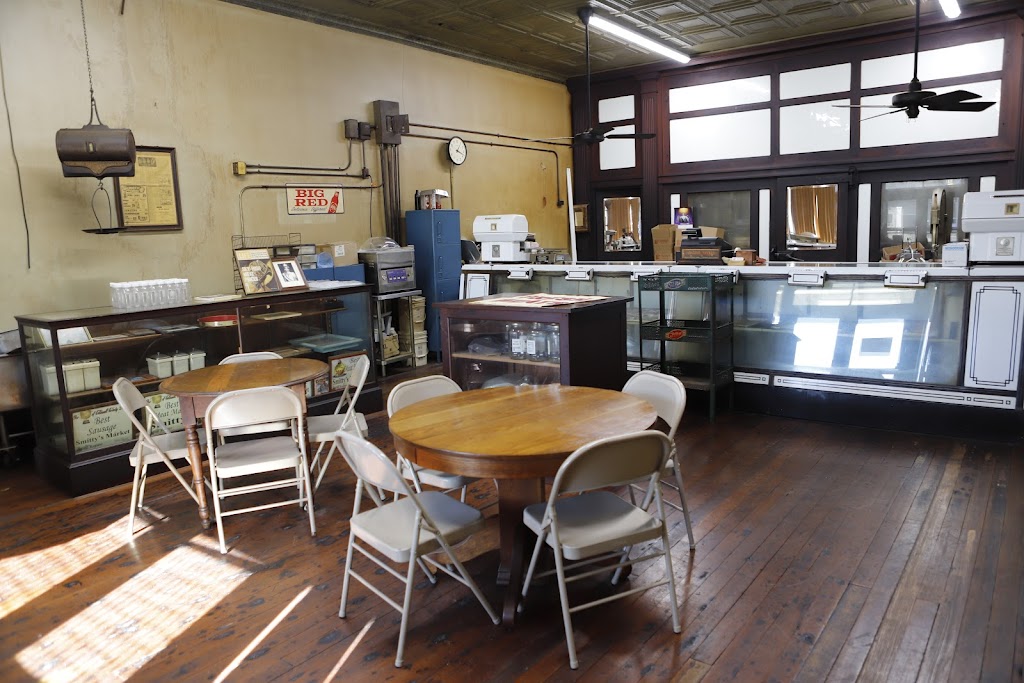 Smitty's Market 78644