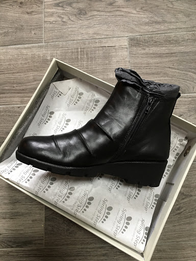 Orthopedic Shoe Store «Eric Comfort Shoes Inc», reviews and photos, 426 Hillside Avenue, Williston Park, NY 11596, USA