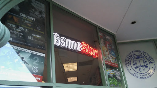 GameStop, 33 Lecount Pl, New Rochelle, NY 10801, USA, 