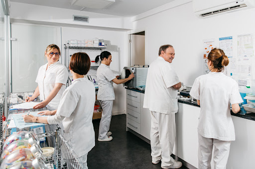 CLINICA DENTAL DOCTOR MAS en Santa Coloma de Gramenet, Barcelona