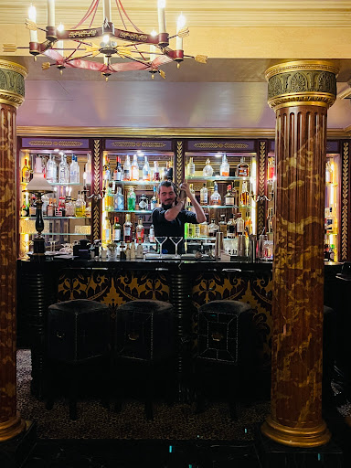 Le Bar
