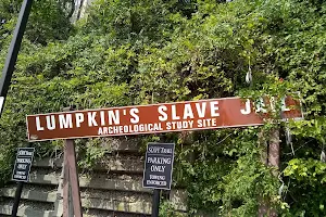 Lumpkin's Slave Jail image