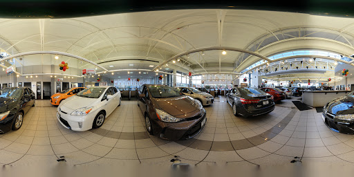 Toyota Dealer «Oakbrook Toyota», reviews and photos, 550 E Ogden Ave, Westmont, IL 60559, USA