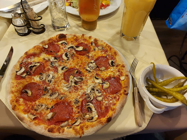 Due Fratelli Italian Restaurant and Pizzeria - Budapest