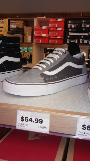 Shoe Store «WSS», reviews and photos, 1125 N Mt Vernon Ave, Colton, CA 92324, USA