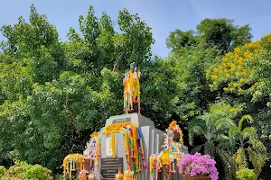 Chao Por Phaya Kam Lue Monument image