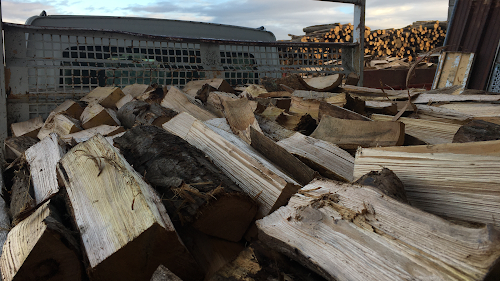 Magasin de bois de chauffage Stères bois Saint-Georges-d'Espéranche