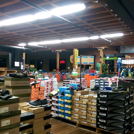 Sporting Goods Store «Sports Basement Bryant St.», reviews and photos, 1590 Bryant St, San Francisco, CA 94103, USA