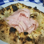 Photo n°1 de l'avis de Francesco.l fait le 05/06/2019 à 08:46 sur le  DONNALUCIA...Trattoria..pizzeria...traditional napolitan restaurant à Taranto