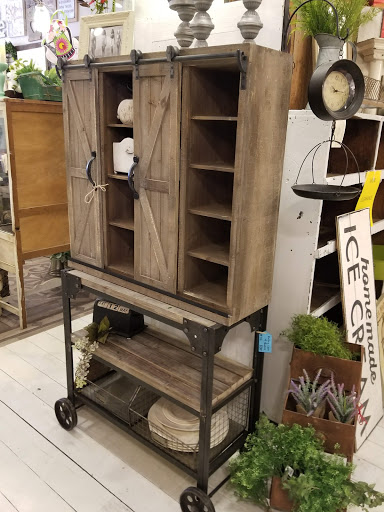 Antique Store «A Corner Cottage», reviews and photos, 895 Conner St, Noblesville, IN 46060, USA