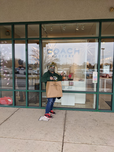 Outlet Mall «The Outlet Shoppes At Fremont», reviews and photos, 6245 N Old 27, Fremont, IN 46737, USA