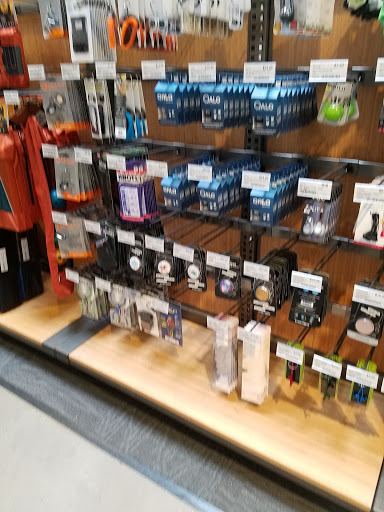 Camping Store «REI», reviews and photos, 8490 Castleton Corner Dr, Indianapolis, IN 46250, USA