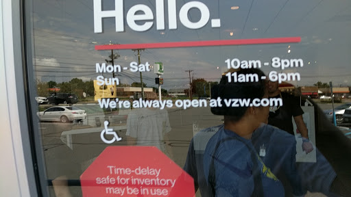 Cell Phone Store «Verizon», reviews and photos, 7000 Hadley Rd, South Plainfield, NJ 07080, USA