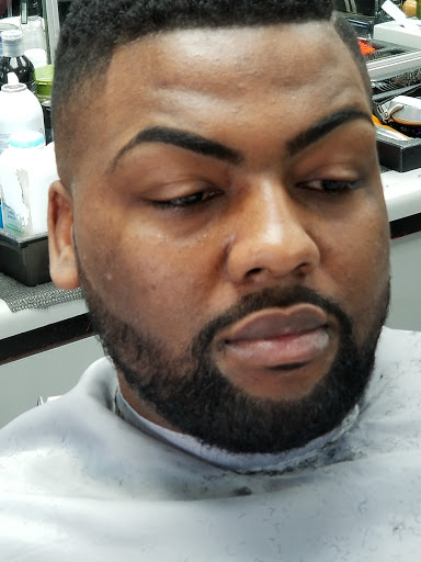 Barber Shop «Tru II You Barber & Beauty Salon», reviews and photos, 5365 W 10th St, Indianapolis, IN 46224, USA