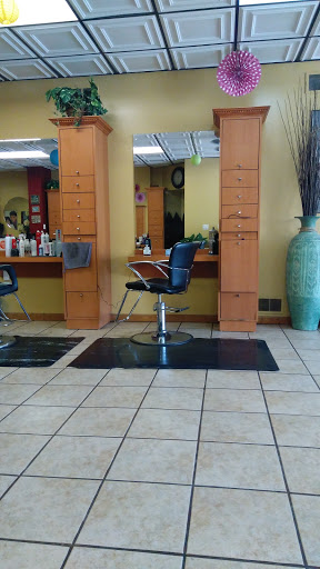 Beauty Salon «Magda & Diana Salon», reviews and photos, 235 E Cass St, Joliet, IL 60432, USA