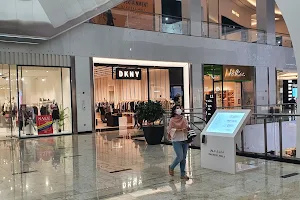 Nakheel Mall image